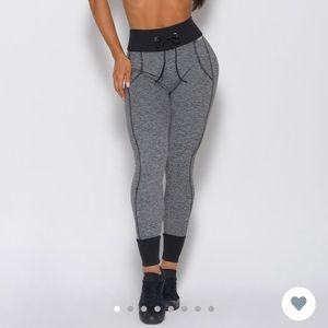 Bombshhell Leggings Medium.